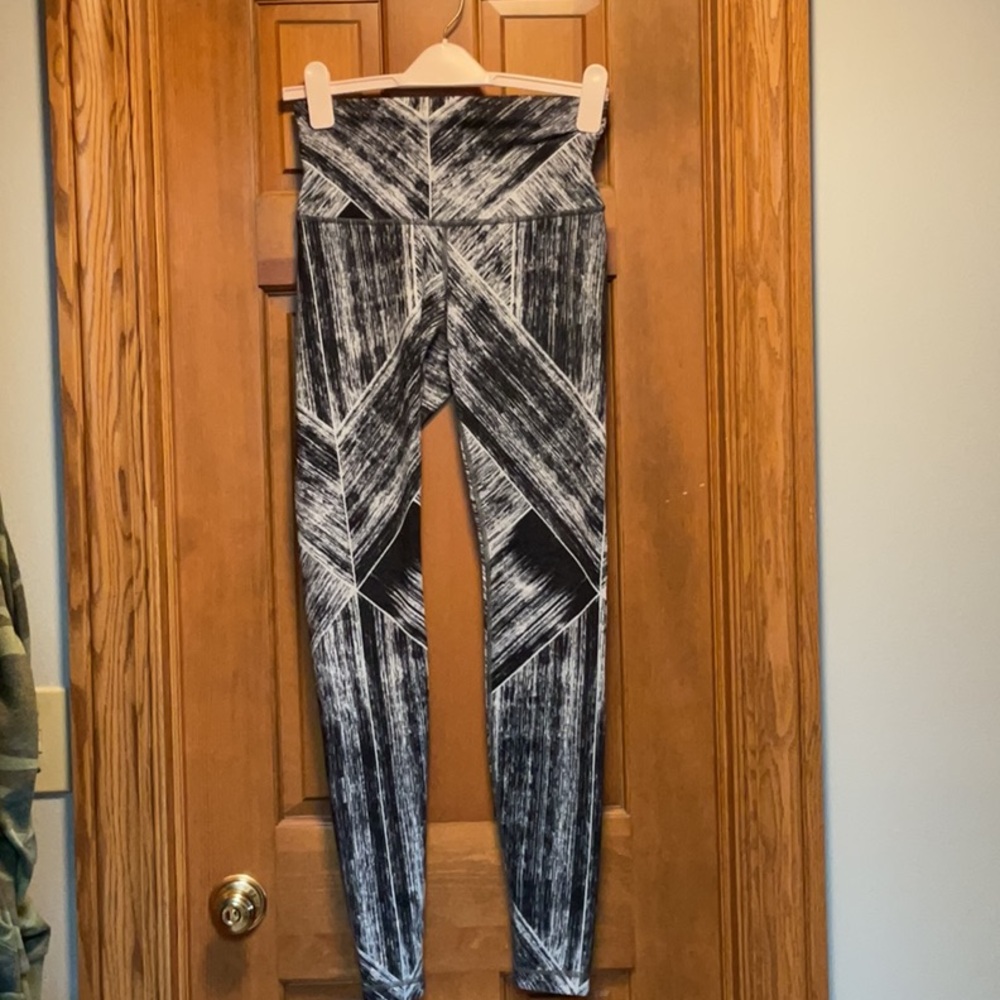 Lululemon Athletica Black and White Patterned Leggings